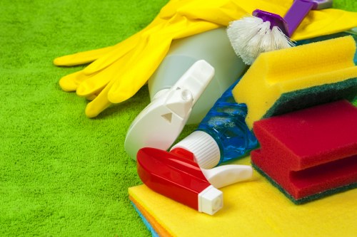 House cleaners in E8 performing a deep clean in a bathroom